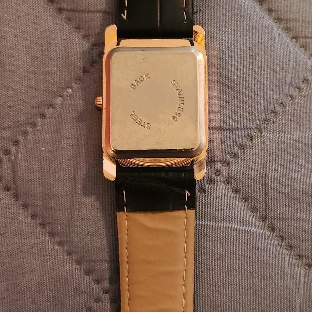 Watch - Picture 3 of 3